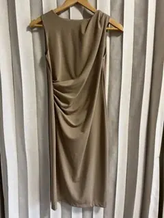 ドレープワンピース S ベージュ ストレッチ 美シルエット きれいめ 膝丈