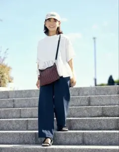 完売品　ファミリア　ショルダーバッグ　very掲載