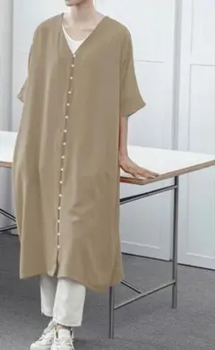 新品同様 半袖フロントボタンロングワンピース ベージュ レディース