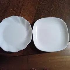 ヤマザキ春のパンまつり白いお皿 波型4枚 ＋四角型3枚 合計7枚セット