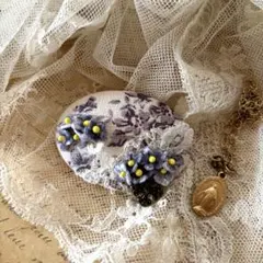 フランス 菫色の十字架broche