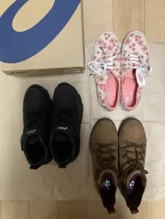 スニーカー　ブーツ　23.5cm 新品未使用品2足・未使用に近い1足