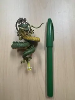 シェンロン フィギュア 緑色