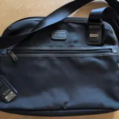 TUMI ショルダーバッグ ブラック ナイロンのサムネイル