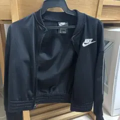 NIKE ブラック ジャケット S 130