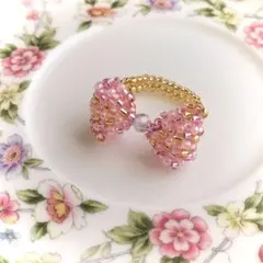 水晶のピンクリボンビーズリング ＊*ハンドメイド*＊