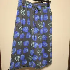 ズボン 花柄