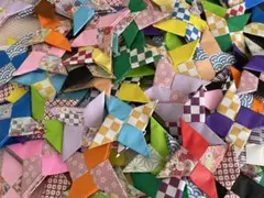 ハンドメイド 折り紙 手裏剣 和柄 幼稚園 保育園 景品 origamiのサムネイル