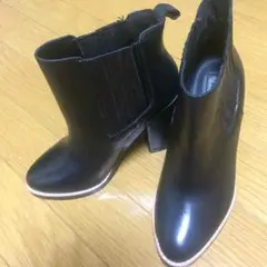 Forever21 黒 サイドゴアブーツのサムネイル