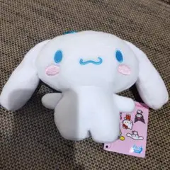 サンリオキャラクターズ　がま口ポーチ　シナモロール　ぬいぐるみ　マスコット
