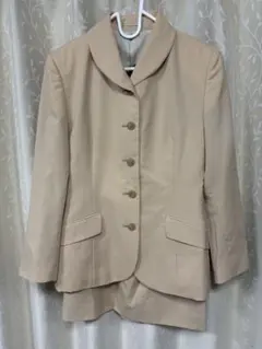 マーガレットハウエル スーツ 綺麗系 フォーマル 入学式 ベージュ Mサイズ