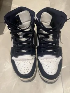 AirJordan1MidWhite/MetallicGold/Obsidian