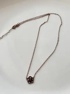 花モチーフ ネックレス ルビー風石