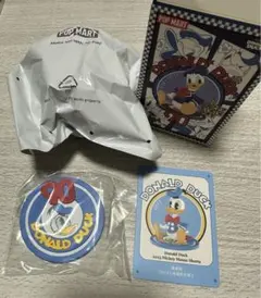 ポップマート　ドナルドダック　フィギュア