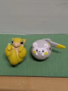 ポケモン　「まるくなる」ポケモンをモチーフにした　ゆらゆら揺れるおきあがりこぼし