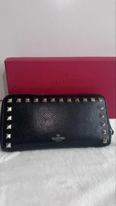 VALENTINO スタッズ 長財布 ブラックのサムネイル
