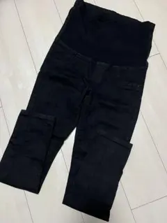 UNIQLO マタニティ　ウルトラストレッチジーンズ　ブラック