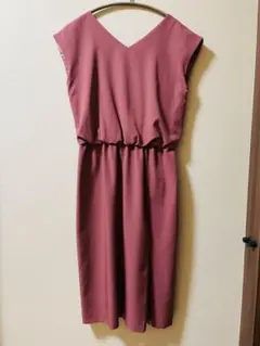 ピンク〜淡紫　Vネック ノースリーブ ワンピース【美品】のサムネイル