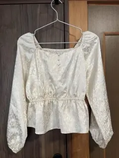 ems excite 美品　 フリル　ペプラムブラウスのサムネイル