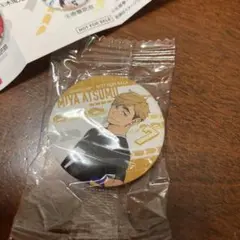 ハイキュー缶バッジ　宮侑