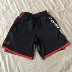 Under Armour ハーフパンツ YMD 黒/赤