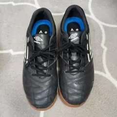 Umbro フットサルシューズ ブラック23センチ