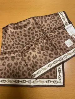 KRIZIA 大判ハンカチ　レオパード☆未使用