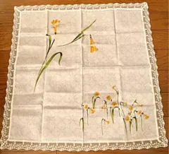 ニナリッチ　レースハンカチ大判