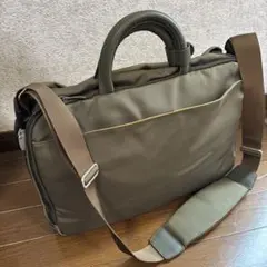 MANDARINA DUCK マンダリナダック　ビジネスバッグ　キャリーケースのサムネイル