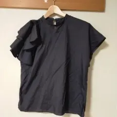 re.verofonna ブラックトップスのサムネイル