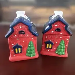 赤い家の形のキャンドルホルダー