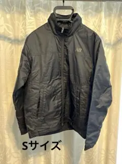 New Balance ブラック ジャンパー　Sサイズ