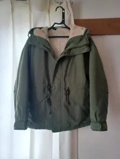 フード付きボア裏地マウンテンパーカー