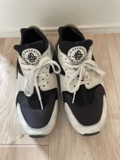 【超特価品】NIKEエアハラチ　黒/白