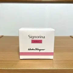 サルヴァトーレ フェラガモ シニョリーナ イン フィオーレ オーデトワレ30mL