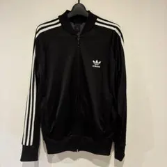 adidas ブラック トラックジャケット