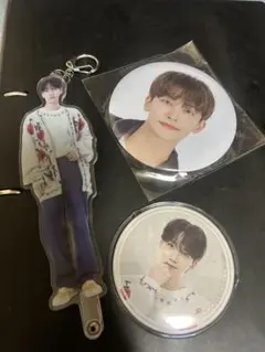 SEVENTEEN ジョンハンアクリルスタンド 缶バッジ まとめ売り - メルカリ