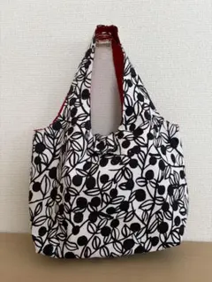 ハンドメイド　タブどめトートバッグ　北欧風　白