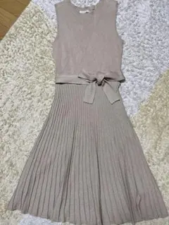 ニットワンピース　ベージュ系