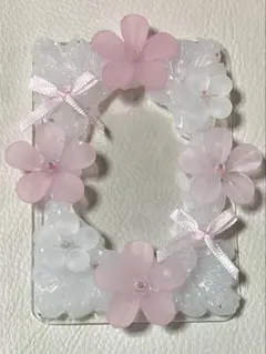 ホイップデコ　トレカケース　ホワイト　ピンク　お花　リボン