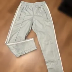 adidas ライトグレー ジャージパンツ XS