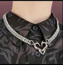 シルバーカラー トライバルハート ネックレス