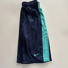 ナイキ　ハーフパンツ
