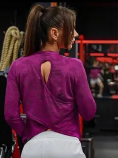 【新品未使用】カモフラージュ柄パープルトレーニングヨガウェア