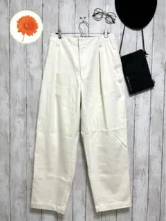 S【MYM】ホワイトカジュアルパンツ　生地厚め　ポケットふんわり