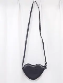 【BABY.S.S.】ハート型 ブラック ショルダーバッグのサムネイル