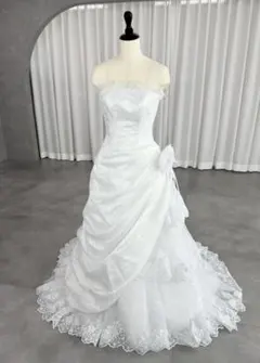 Item thumbnail for item a1021257-ff00-4c43-ac2e-52e0c27d3c67