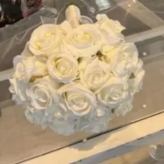 흰 장미 꽃다발