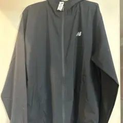ニューバランス　軽量　ウインドブレーカー　黒　【スポーツ/トレーニング】　XL