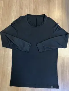 UNIQLO　メンズ　黒　長袖　extrawarmヒートテック　Mサイズ